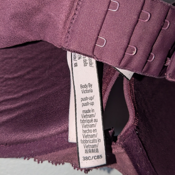 Victoria's Secret-Body By Victoria Push Up- Burgundy Lace Bra-38C - Picture 4 of 4